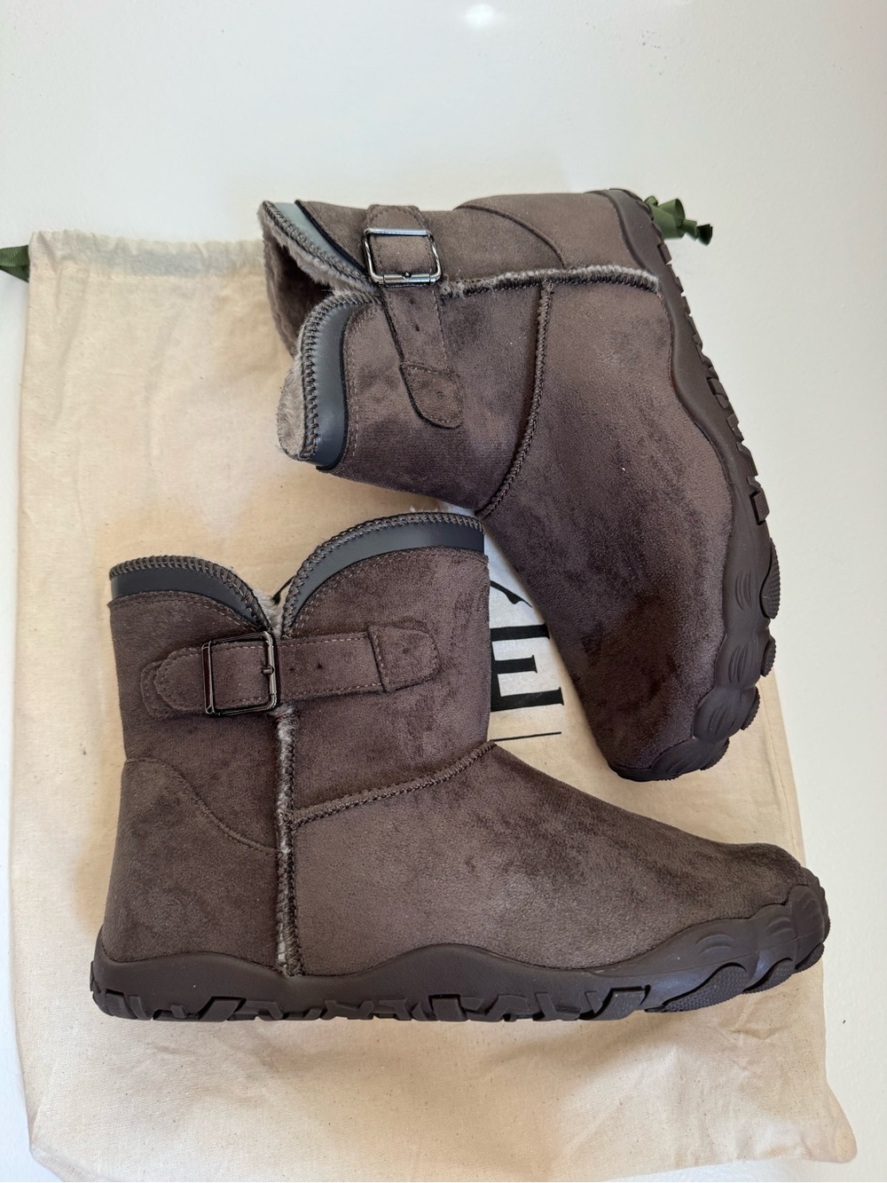 Hike Footwear Cozely Women’s Fur-Lined & Ergonomic Barefoot Shoes 39 US 8.5
